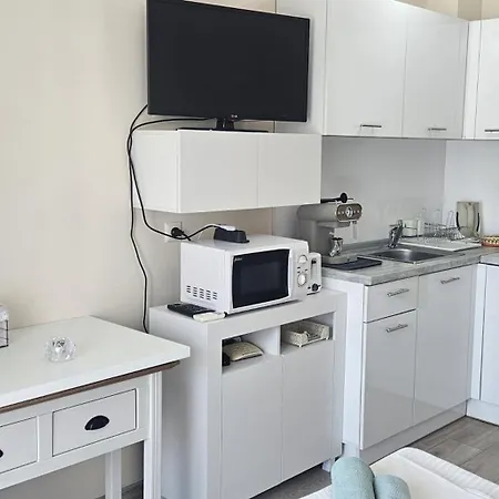 Sun Sea 1 Sea View Apartman *